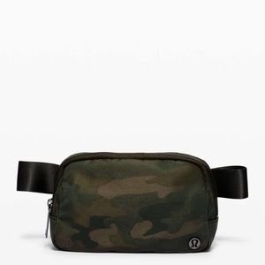 Lululemon Everywhere Belt Bag in Heritage Camo Dark Olive Green - NWT